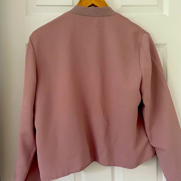 Bomber blazer in mint condition. Beautiful dusty pink color. - Picture 3 of 3
